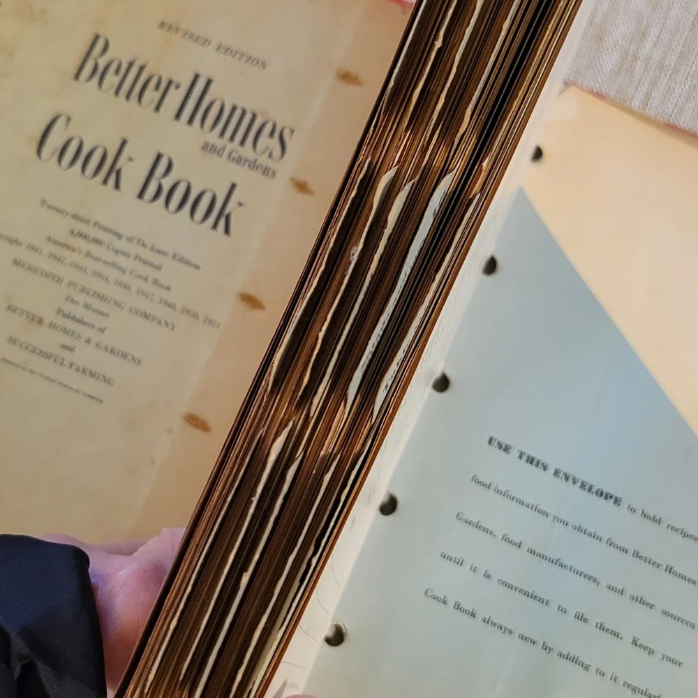 1951 Better Homes & Gardens Cookbook Add A Page Vintage